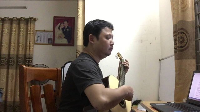Lê Hùng Phong (guitar solo) - Ướt mi (ns Trịnh Công Sơn).