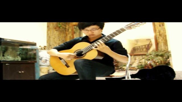 Falla play classic guitar