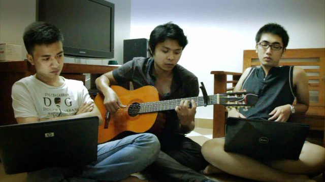 Hoang mang - Johan ft QTB ft Đức IT [Guitar Cover]